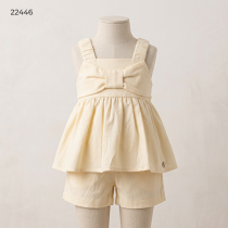 Firefly_Gemini Flash_HAZ UNA FOTO PROFESIONAL DE ESTAS PRENDAS QUE SEA CON TAMAÑO PARA UNA PAGINA WEB DE T 115470 (4)